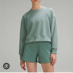 LULULEMON Softstreme Perfectly Oversized Cropped Crew in Grey Eucalyptus